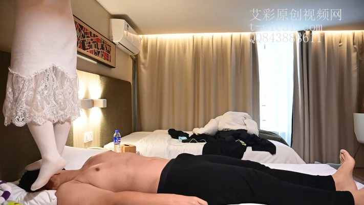 咩咩白色连裤袜踩玩狗子 YC-211107