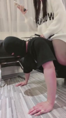 【甜心】长靴黑丝学生主虐师兄 bf10157