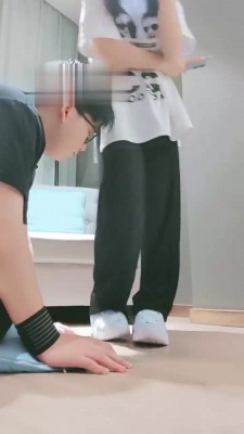 【妮蔻】脏臭小白鞋羞辱小弟弟 bf17736_HD绳艺资源