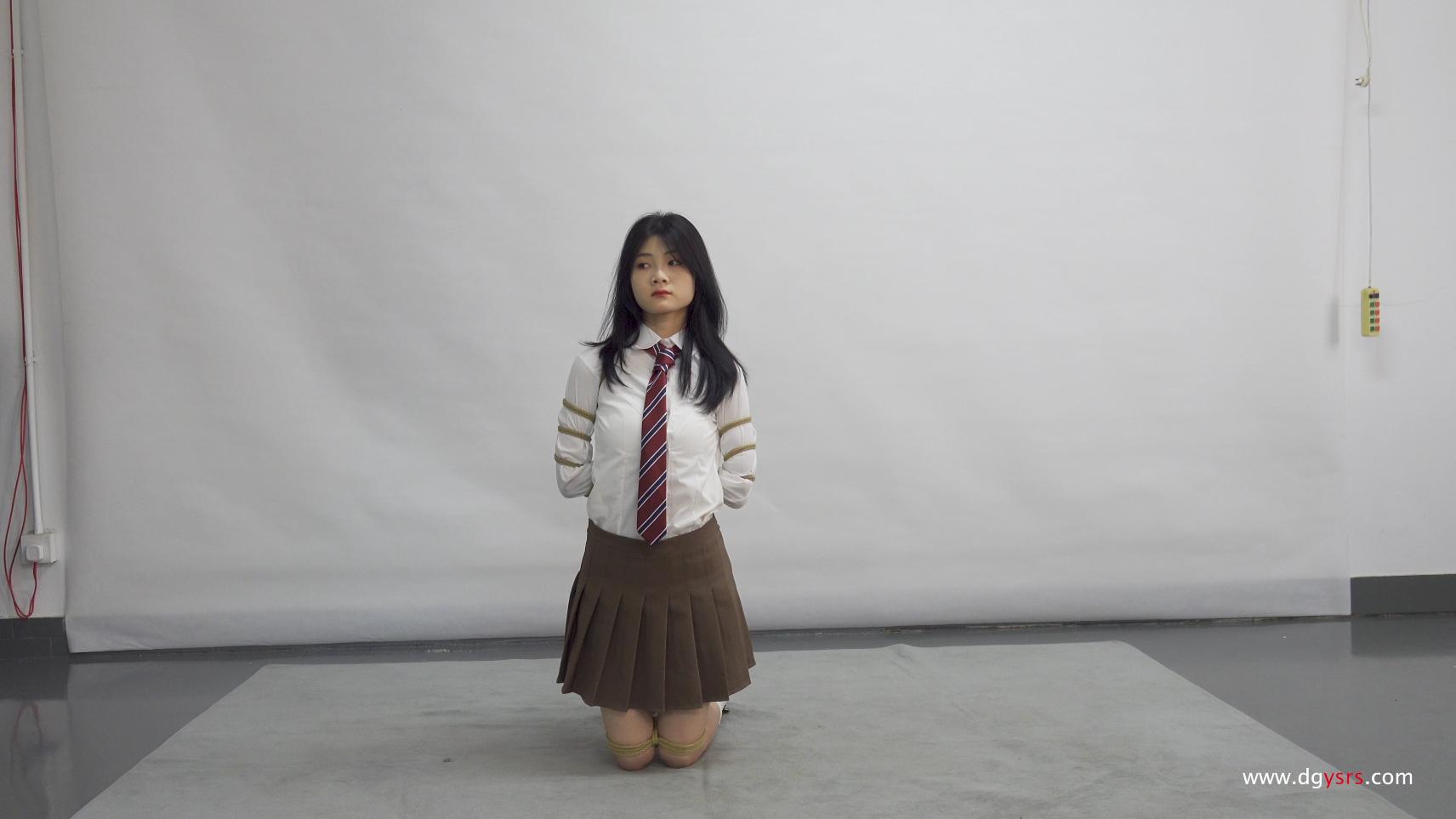 【艺束人生】2023_21期视频 欣玥JK服五花kb海老虎尝试