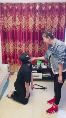 【梦蝶女王】双S把自己的男友当狗虐 bf12126