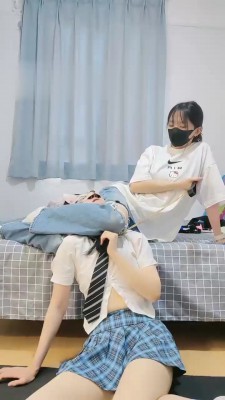 【暴力美学】闺蜜母畜-腿绞窒息/卡脖子窒息 bf17796