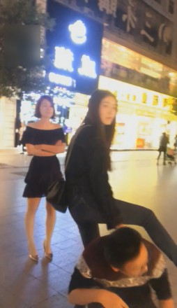 多女主商业街艺术训练_HD绳艺资源