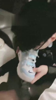 【妮蔻】沐足店公开舔脚伺候 bf17746