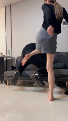 【文文】艺校女神长靴的诱惑【双视角版】 bf23038