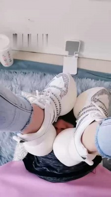 【启蒙老师】羞辱踩踏脚垫【续集】 bf22043