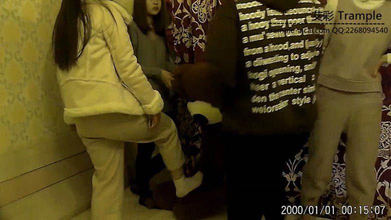 一群臭脚妹快手号公布