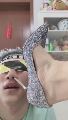 【美离子】蒙眼全程暴力踢踹 bf15134