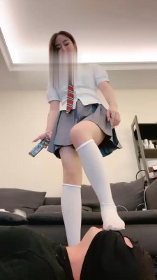 【风吟女神】JK短靴白丝全体重踩踏 bf17990