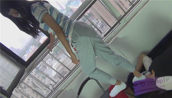 lulu女女 运动装白袜和肉丝互踩 G-NV-92_HD绳艺资源