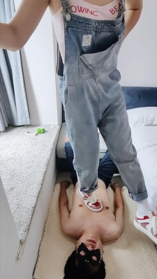 【00后小彤】运动鞋踩踏，闻鞋袜嘴洗袜子 YC-220701-3