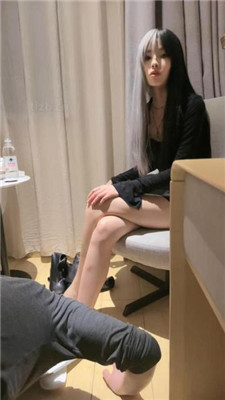 【爆爆】双奴争宠-跪舔长靴/抽耳光/踩踏胯下辱