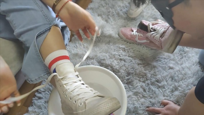 【子怡】50分钟剧情片:把室友调教成狗的过程 YC-220626-3