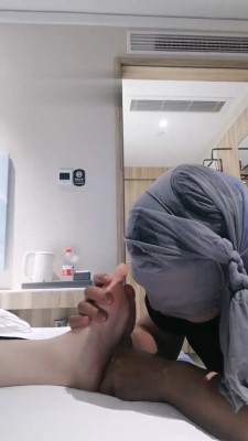 【甜音】捏脚喝水全体重踩脸 bf18138