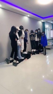 【精神小妹】大型室内暴力专场 bf22535