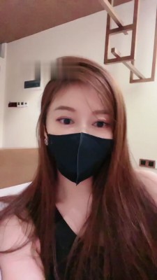 【美美子】臭脚臭袜踩踏喂食 bf19141