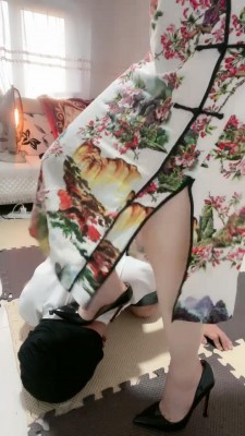 【鸾月小主】旗袍装训奴/高跟深喉/电 击 bf11899