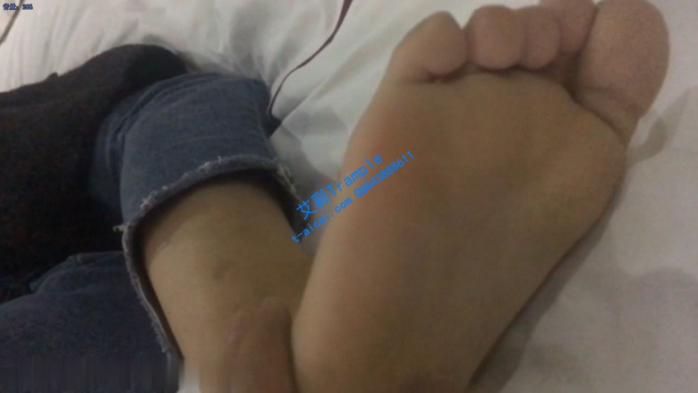 大一学妹脚