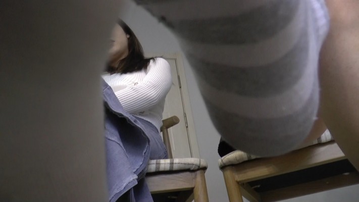 1Kitty baby 第一人称舔鞋底臭袜踩脸