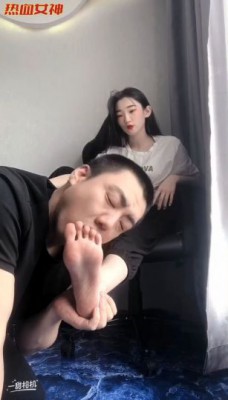 18岁绝美女学生s化身臭脚女劫匪狂虐被绑富二代剧情篇 YC-220427-2