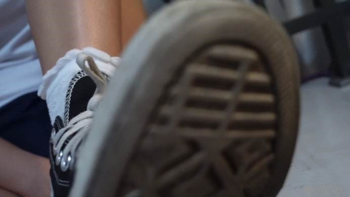 【Haruka瑶酱】极致脏鞋臭袜pov巨人视觉惩罚男同学