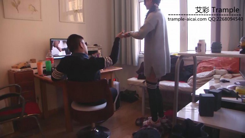 艾丝女王—边玩英雄联盟边调教贱狗