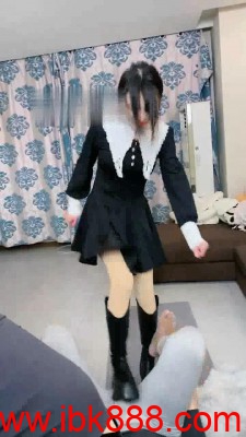 【麋鹿银儿】双S美女素人与众不同的踢裆场 bf21653