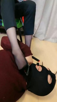 【暴力美学】残暴女总裁对付员工 bf22725