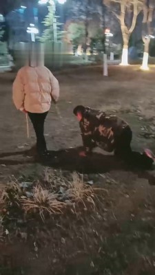 【重度刑奴】素人姐姐户外遛狗 bf22195