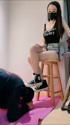 【微希】长腿模特帆布鞋白袜辱狗 bf22954