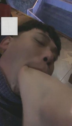 【VIVI】酒吧臭棉袜跺死贱狗