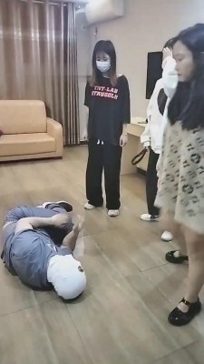 【德意男神】三素人群殴暴力【完整版】 bf10205