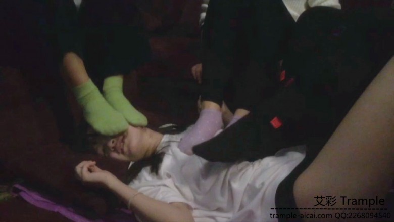 最强女m重磅：三踩女群踩女m 中国MFX！