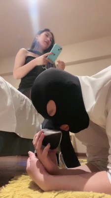 【思怡】车模美腿黑丝脚踩脚垫 bf21336