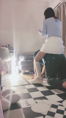 【桃子老师】学生主过膝袜虐打 bf20007