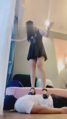 【爪爪】黑丝小姐姐羞辱地毯奶狗 bf17393