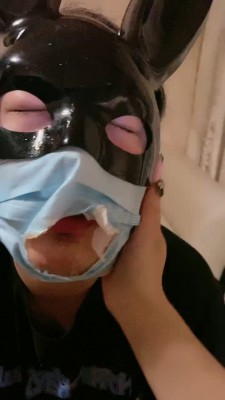 【艾丝】强制狗舔脏鞋 bf22049