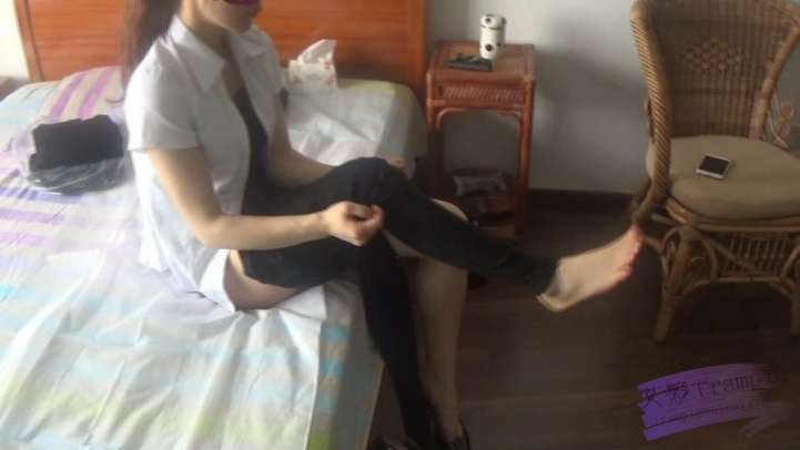 燕子女主骑马坐脸窒息