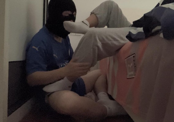 新女主（女同T））脚羞辱、腿绞 YC-220118-2