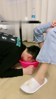 【柚子姐】御姐小白鞋船袜辱狗 bf18917