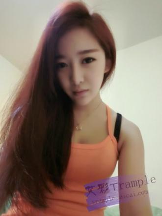 【冰时代精品】松岛女神强制耳光踩喉 黑冰跳踩脸虐奴