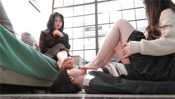 【00后蕬小乃】小乃阿篱第一视角裸足