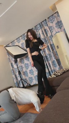 【二宝】带素人闺蜜重度踢踹 bf11914