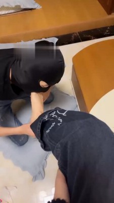 【田甜圈】踩踏碾压食物喂狗 bf21651