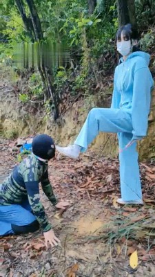 【暴力美学】户外调教-你把鞋底刷舌头/踩踏/藤条sp bf22013