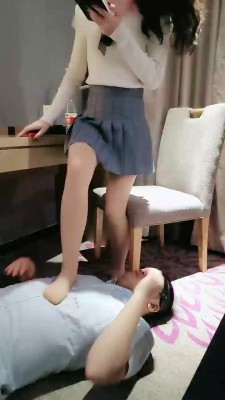 【嘉妮】长靴御姐转胯踩踏狗 bf21370