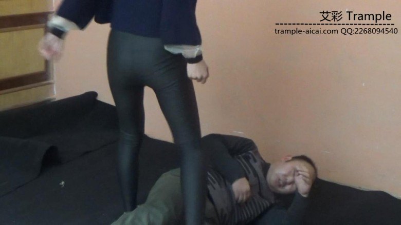 女老大教训组织人员