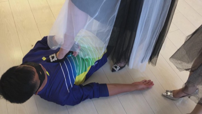 双美女S美裙靓鞋无情踩踏调教 YC-220112-9