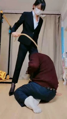 【高难度挑战美学】残暴女总裁对付员工 bf22725_HD绳艺资源