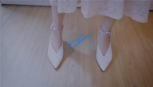 精心制作！44分钟，高跟鞋、凉鞋等等各种鞋的走路声、您值得拥有。